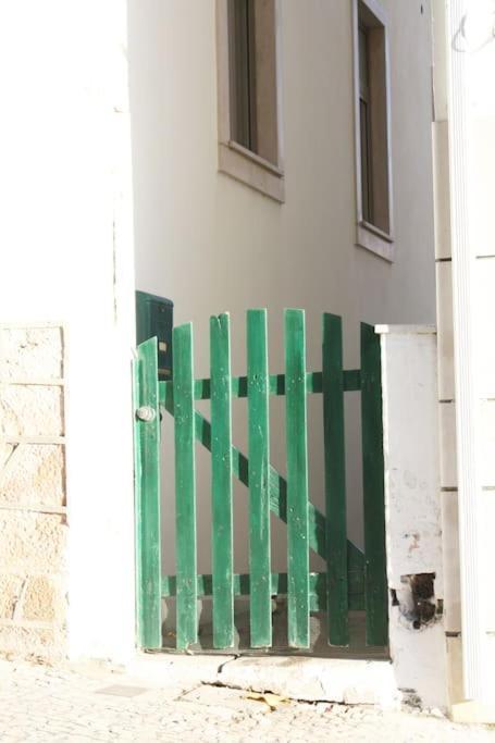 Appartement The Green Gate Patio House à Nazaré Extérieur photo